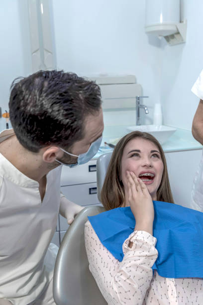 Best Root Canal Emergency Dentist  in Riverwoods, IL